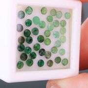 Light to dark! 2.31ct set of Colombian Emeralds!
