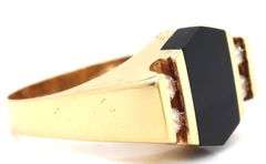 18kt Yellow gold black onyx and diamond gent's ring