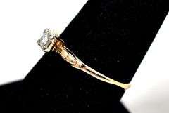 Beautiful 14K Yellow Gold Diamond Ring