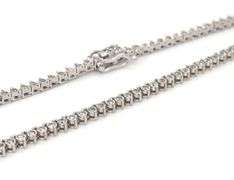10kt White gold 2.25ctw diamond set necklace