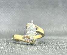 GORGEOUS 14K GOLD MARQUISE DIAMOND ENGAGEMENT RING