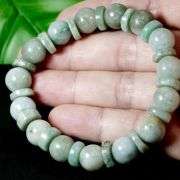 Sublime 190ct all natural Burmese Jade bacelet