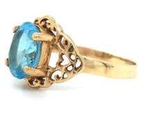 10kt Yellow gold oval blue topaz ring