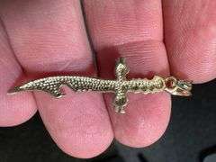 10k Yellow Gold Dagger Sword Knife Pendant