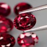 Simply amazing! 7.60ct violet red real Rhodolite Garnet set!
