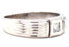 14kt White gold 0.25ct princess cut bezel set engagement ring