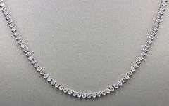 10kt White gold 2.25ctw diamond set necklace