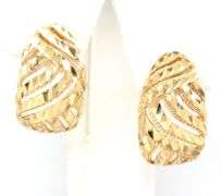 Pretty 14K Diamond Cut YG Post Earrings