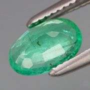 Outstanding color! .50ct vivid green Colombian Emerald!