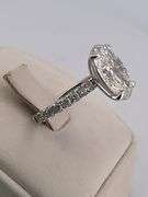 CERTIFIED BRAND NEW 14K WHITE GOLD DIAMOND ENGAGEMENT RING. 4.75 CARATS.