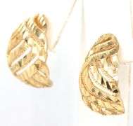 Pretty 14K Diamond Cut YG Post Earrings