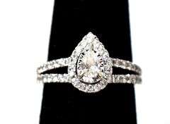 Stunning 14K White Gold Diamond Ring
