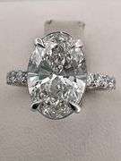 CERTIFIED BRAND NEW 14K WHITE GOLD DIAMOND ENGAGEMENT RING. 4.75 CARATS.