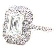 18kt White gold 2.67ct lab grown diamond in halo setting
