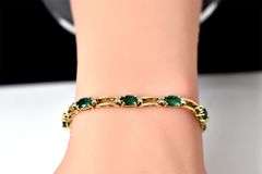 Amazing 14K Yellow Gold Emerald Gemstone Bracelet with Diamond Accents