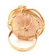 14kt Yellow gold Mabe pearl leaf ring