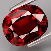 Simply gorgeous! 3.45ct VS grade oval cut Rhodolite Garnet!