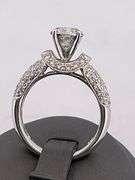 CERTIFIED BRAND NEW 18K WHITE GOLD DIAMOND ENGAGEMENT RING