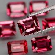 Large examples! 5.73ct set of rare pink Malaya Garnets!