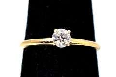 Beautiful 14K Yellow Gold Approx. 0.41CTW Solitaire Diamond Ring
