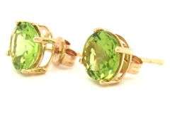 14kt Yellow gold round peridot stud earrings