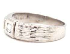 14kt White gold 0.25ct princess cut bezel set engagement ring