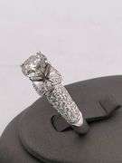 CERTIFIED BRAND NEW 18K WHITE GOLD DIAMOND ENGAGEMENT RING