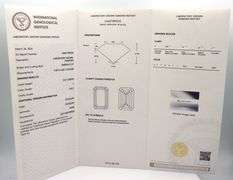 18kt White gold 2.67ct lab grown diamond in halo setting