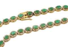 Enchanting Brand new European 15.00CTW  Oval Faceted Natural Emerald & Diamond Necklace in 14K Yello