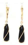14kt Yellow gold teardrop black onyx twisted rope chain around dangle earrings