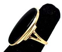Timeless 10K Yellow Gold Black Onyx Gemstone Ring