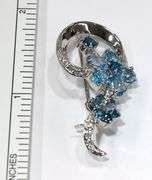 Graceful 14K White Gold Broach