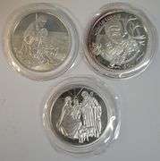3 Diff. 1 Troy Oz pure .999 fine Silver Christmas medallions in plastic