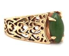10kt Yellow gold marquise green Jade ring