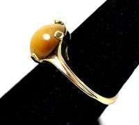 Wonderful 10K Yellow Gold Tiger's Eye Gemstone Ring
