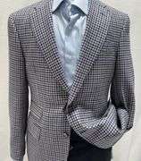 Handsome 2 Button Fitted Style Sport Coat, Made in Italy
