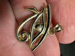 10K Yellow Gold Eye of Horus Pendant