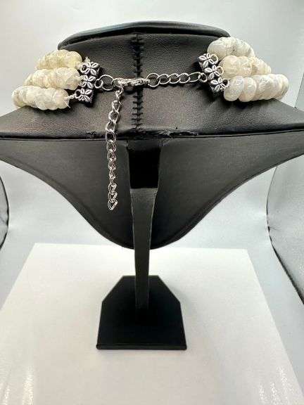 Natural Large 844 Cttw Mined From The Earth Luminisent Moonstone Necklace
