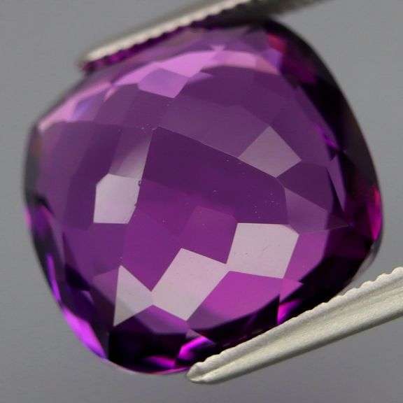 Superb 8.75ct color shifting Amethyst from Bolivia!