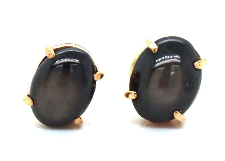 14kt Yellow Gold oval Star Sapphire Stud Earrings