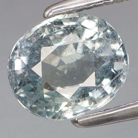 Striking 1.70ct platinum blue UNTREATED Sapphire!!!