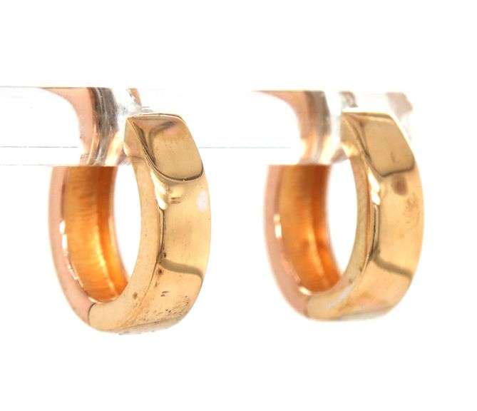 18kt Yellow gold 4.5mm wide huggies