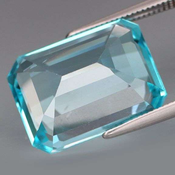 Superbly cut VS grade heavy flashing 14.16ct Swiss blue Topaz!