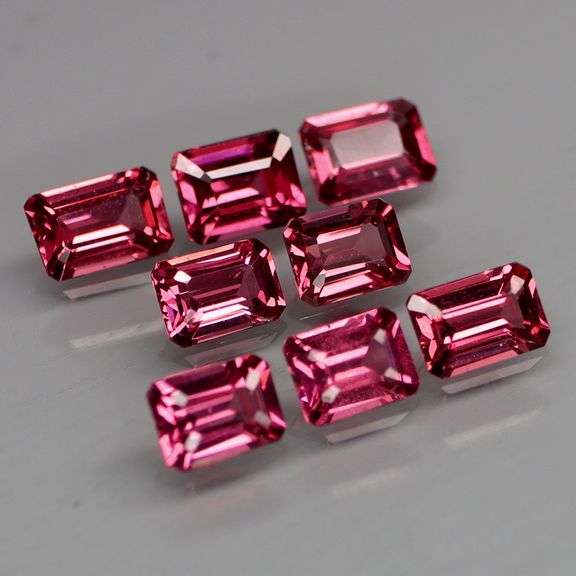 Large examples! 4.70ct set of rare pink Malaya Garnets!