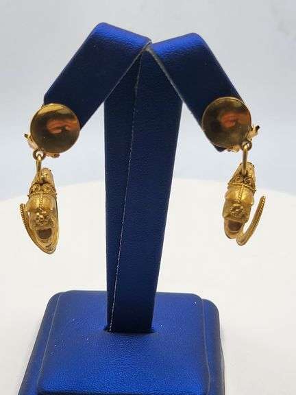 Very Rare Vintage 18k gold earrings