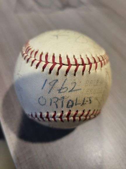 1962  Balt Orioles Team Baseball, Nice Ball!