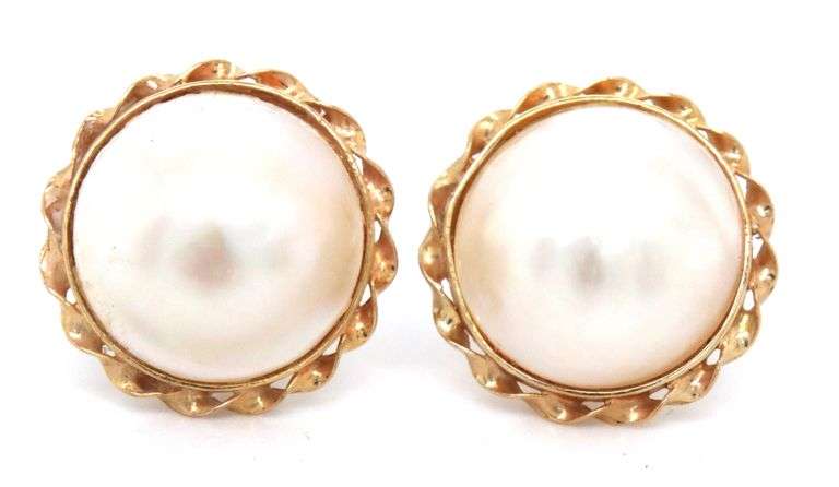 14kt Yellow gold 11mm Mabe pearl earrings