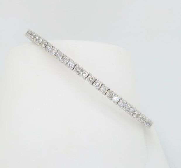 Earth Mined Diamond Flex Bangle Bracelet