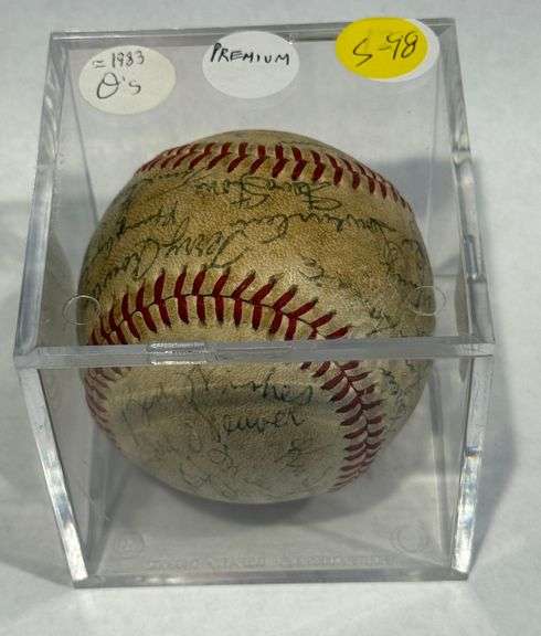 Excellent options for a "very nice" 1983 Baltimore Orioles baseball