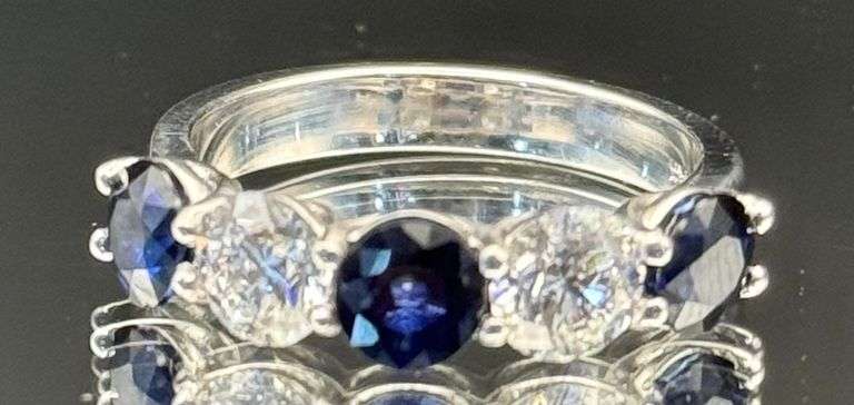 1.80CT LAB SAPPHIRE & 1.05CT LAB DIAMOND 5-STONE RING